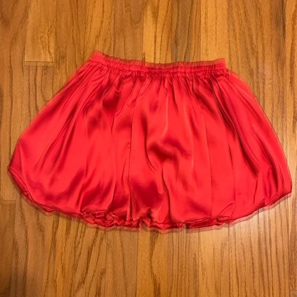 Wishlist Red Satin Bubble Mini Skirt Size M - Picture 3 of 7